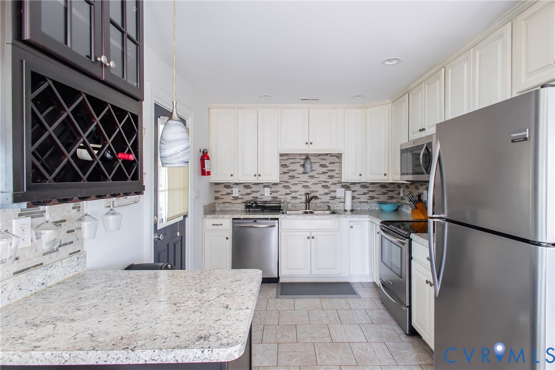 142 Circle Dr