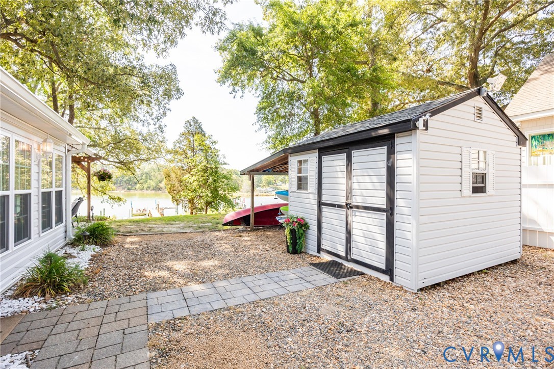 142 Circle Dr