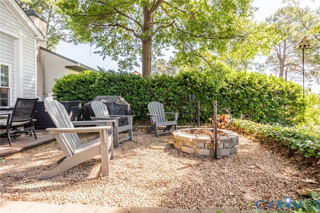 142 Circle Dr