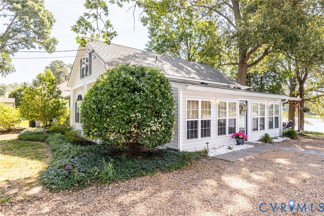 142 Circle Dr