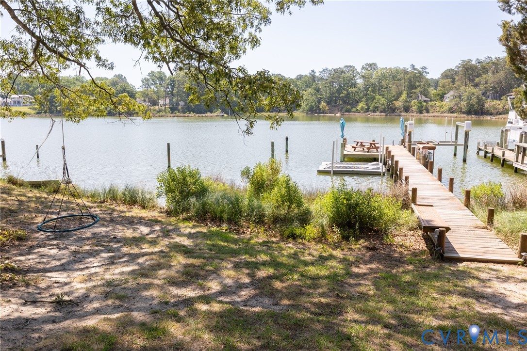 142 Circle Dr