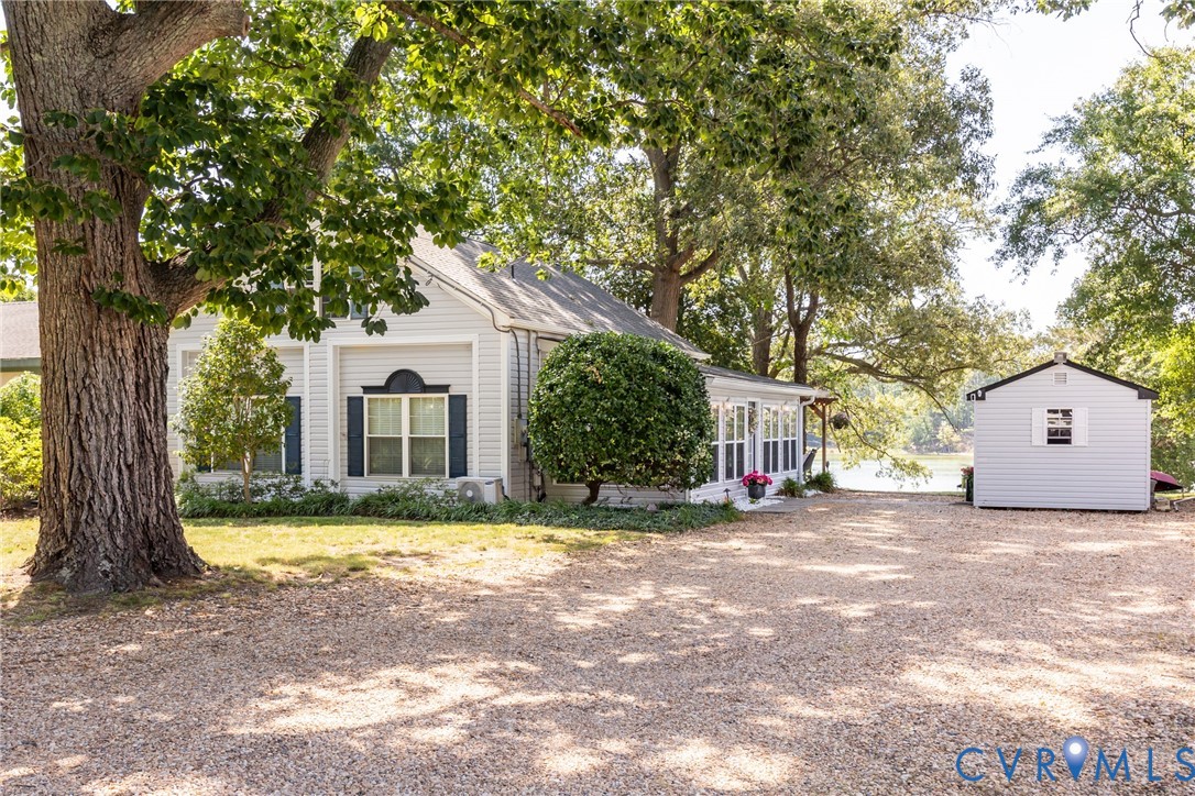 142 Circle Dr