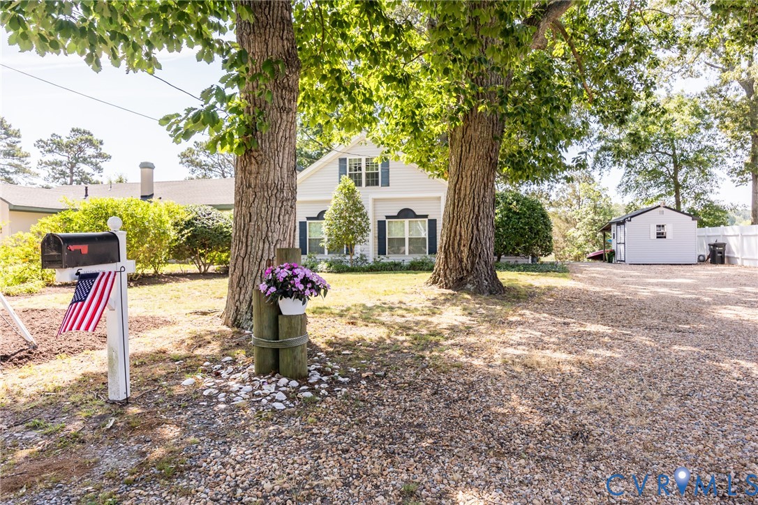 142 Circle Dr