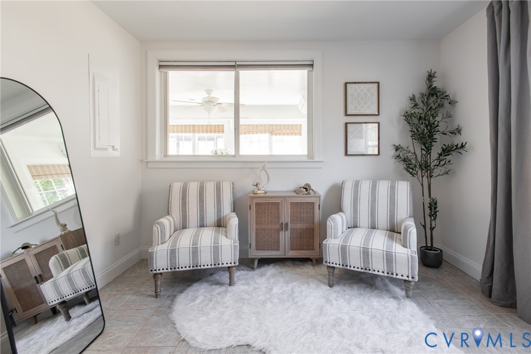 142 Circle Dr