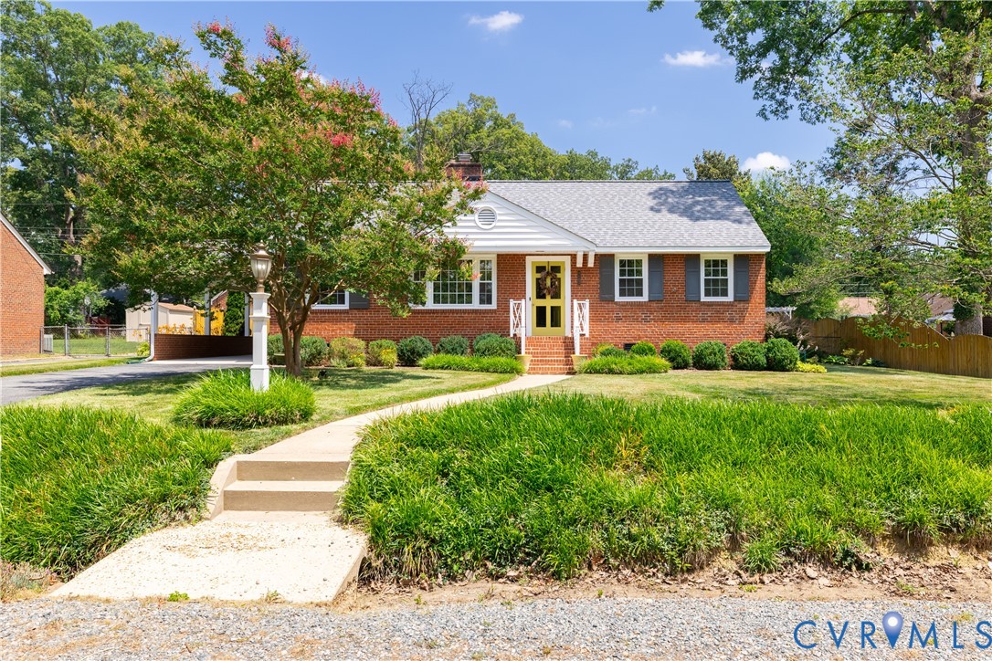 1107 Ridgecrest Dr