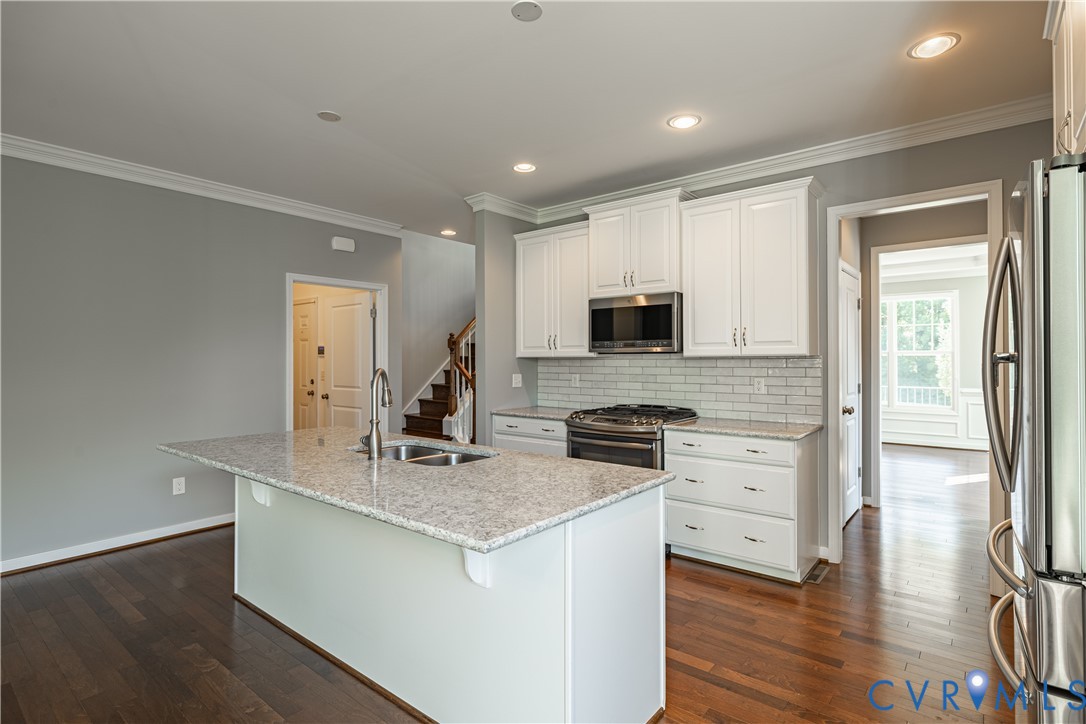 7052 Washbrook Ter