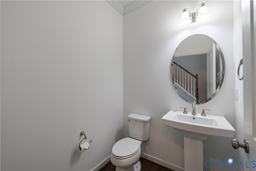 7052 Washbrook Ter