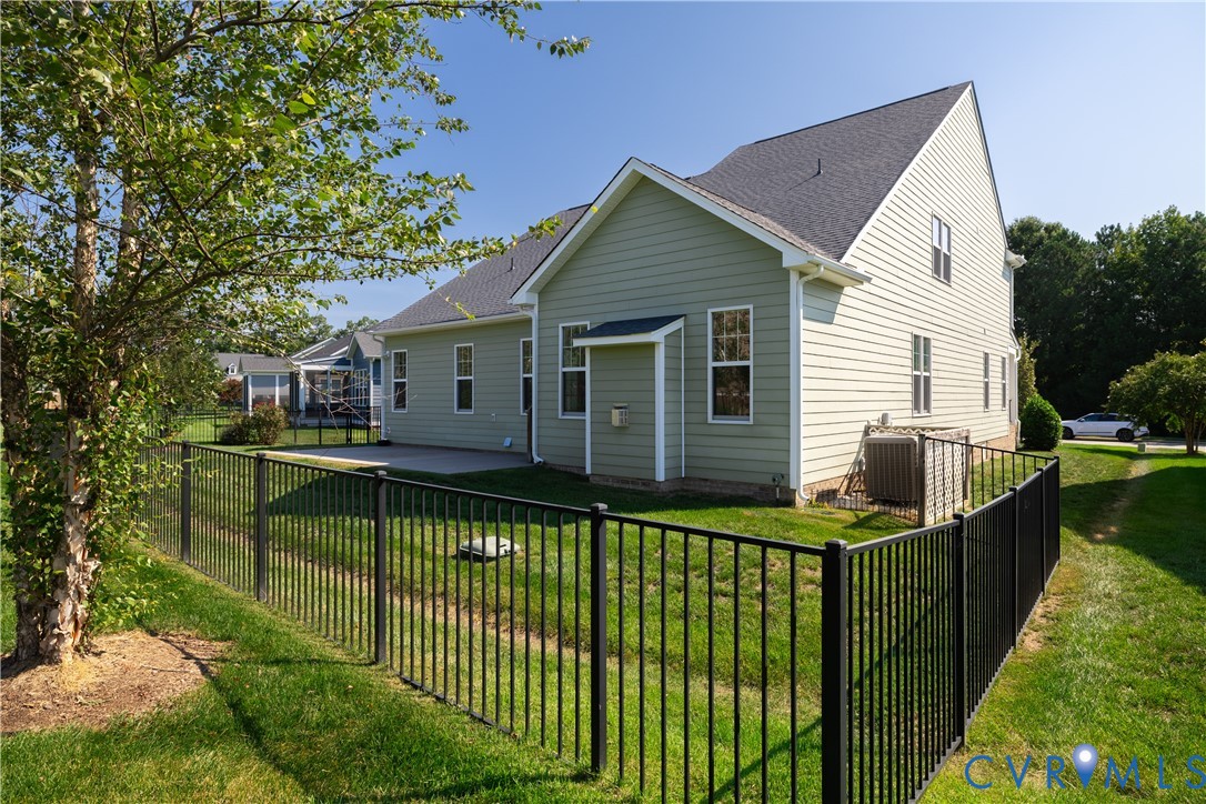 7052 Washbrook Ter