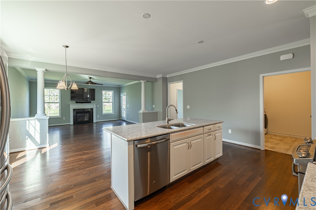 7052 Washbrook Ter