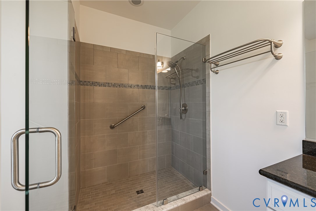 7052 Washbrook Ter