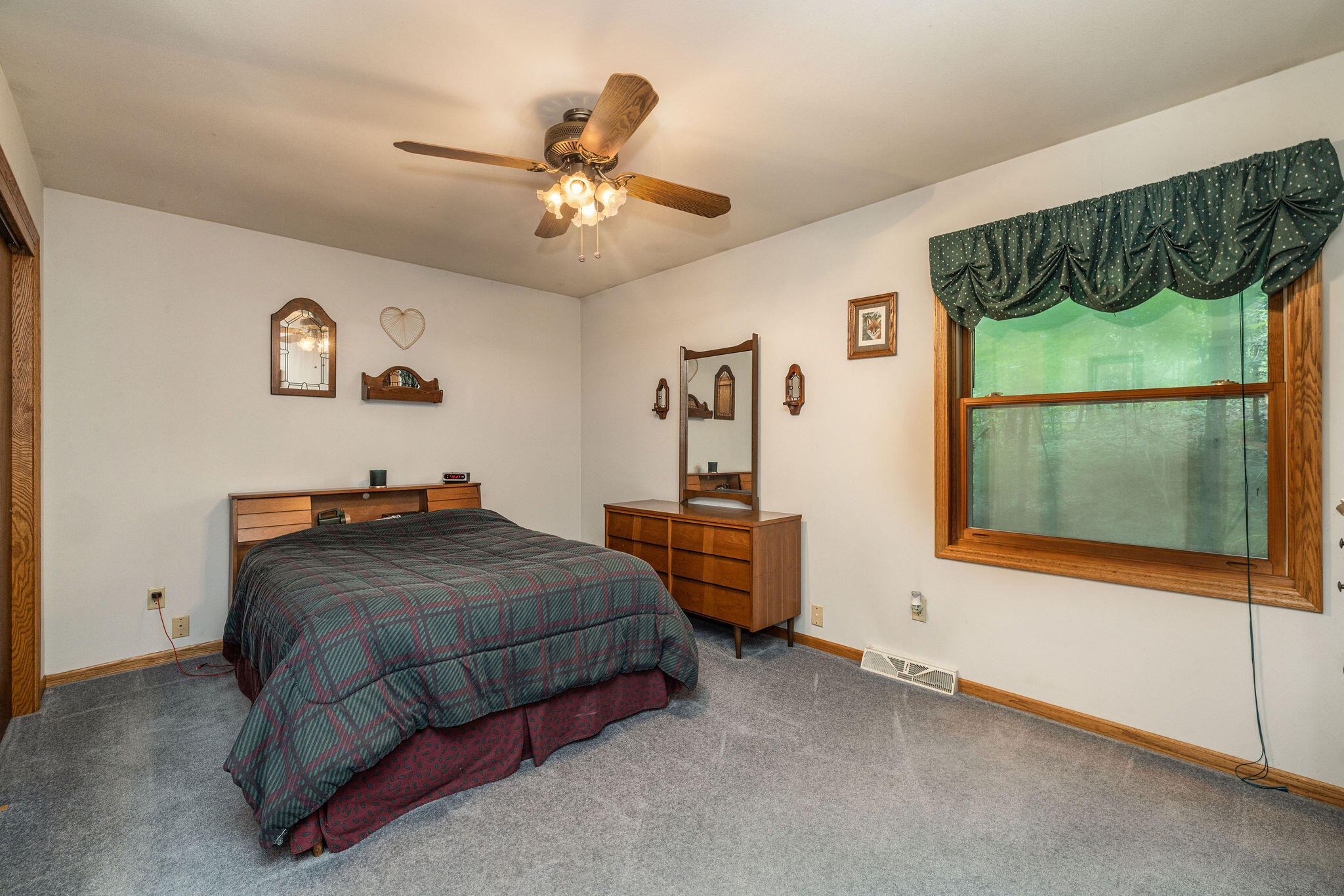 417 Lake Twelve Dr