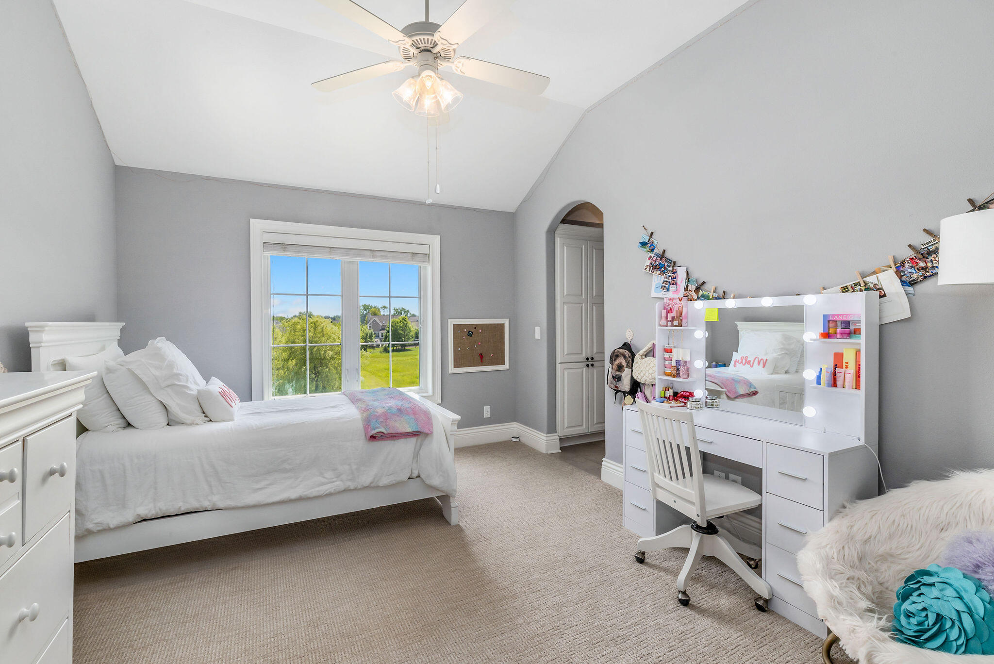 7175 W Oakview Ct