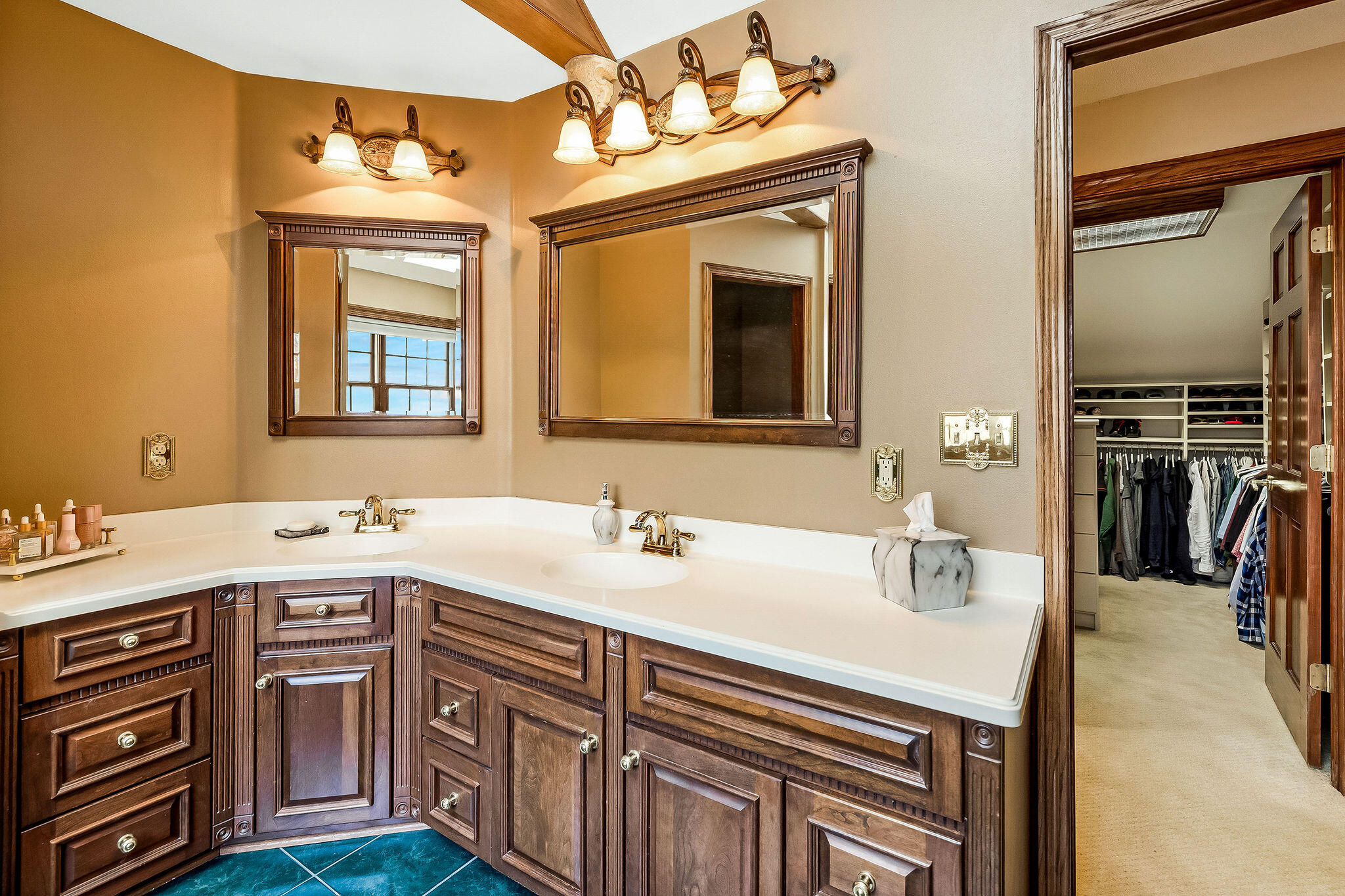 N27W5230 Hamilton Rd