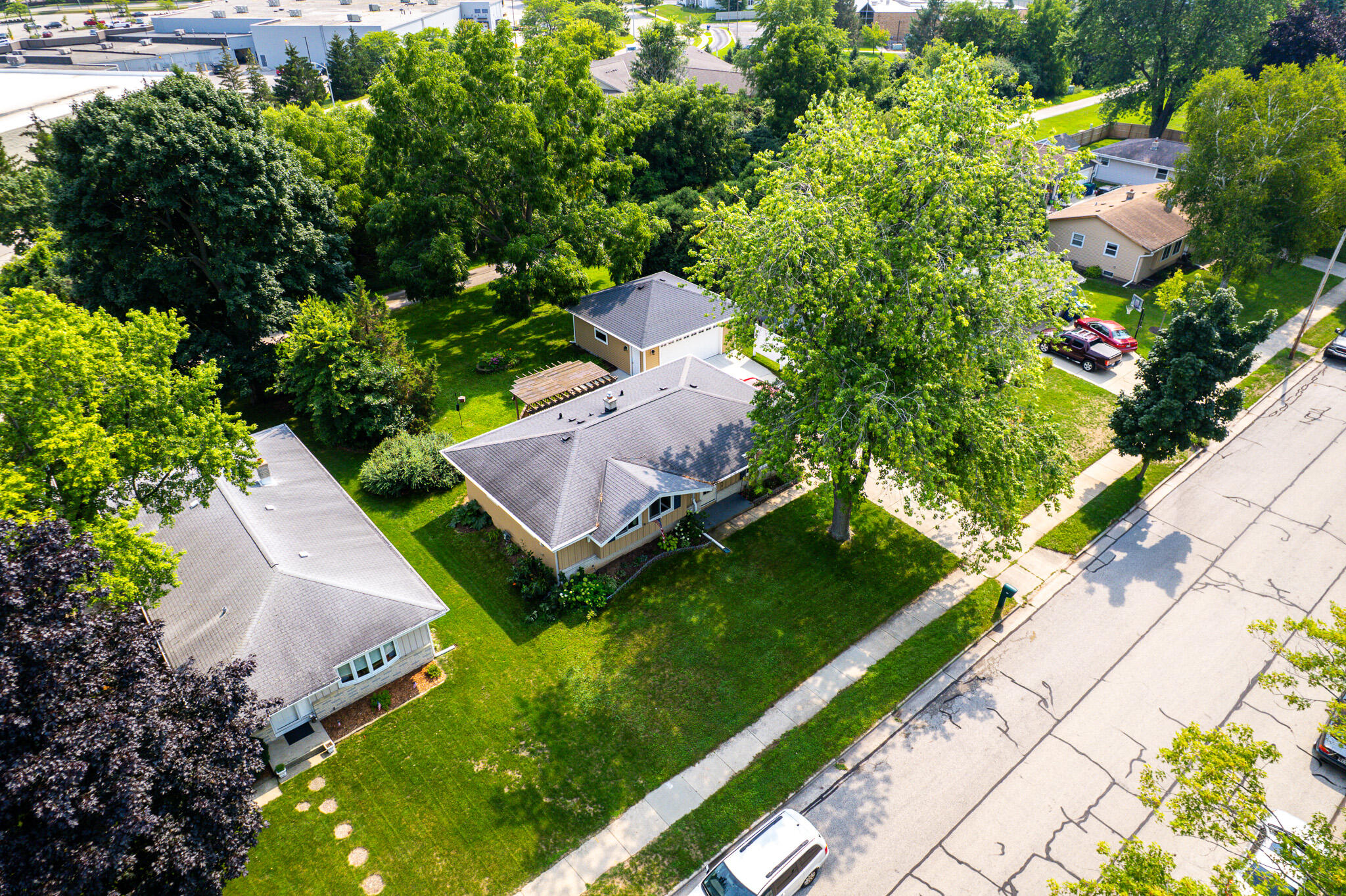 211 Maple St