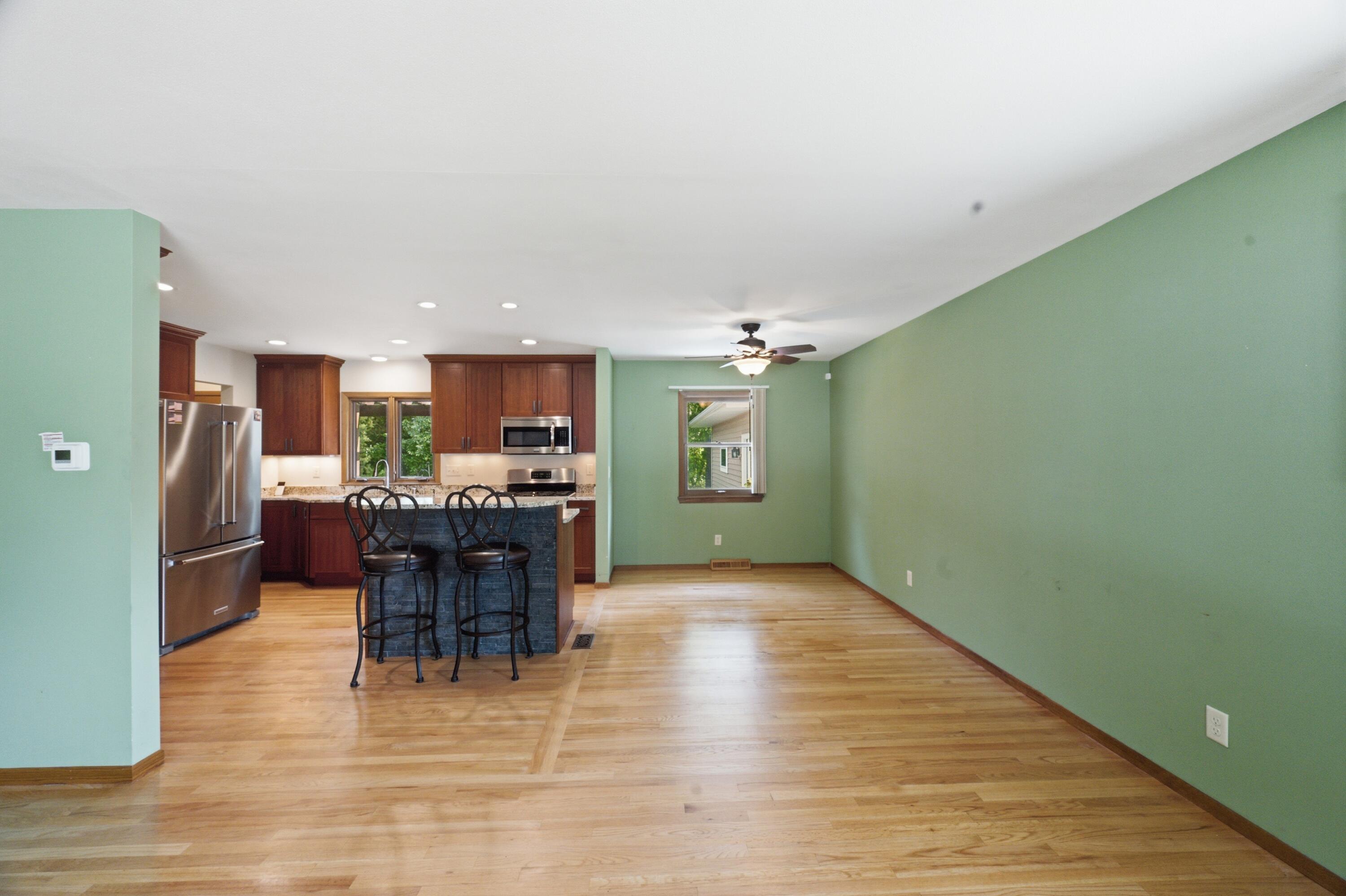 211 Maple St