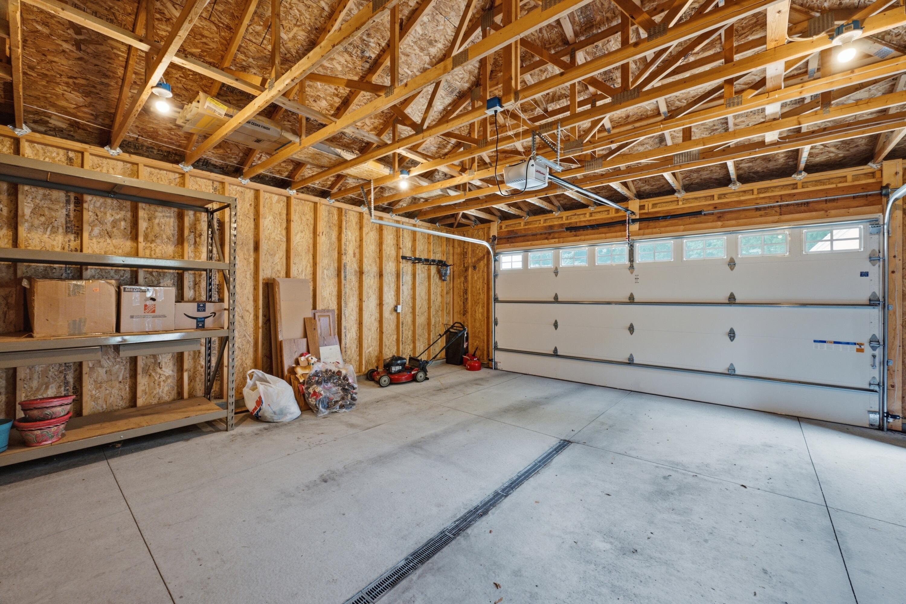 211 Maple St
