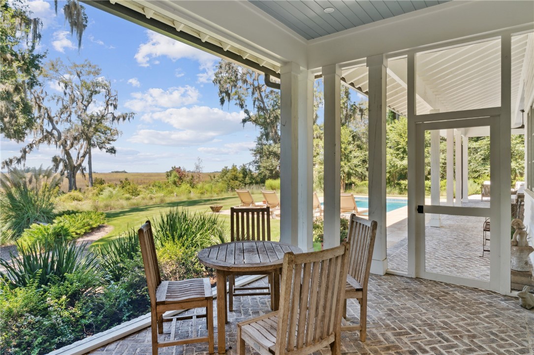 255 Saint Annie's Lane