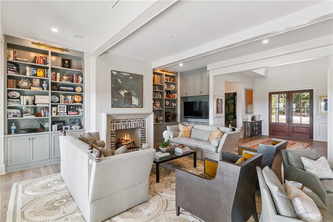 255 Saint Annie's Lane