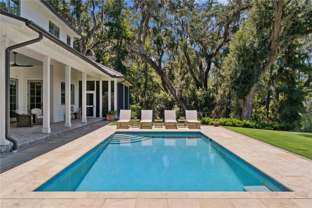 255 Saint Annie's Lane