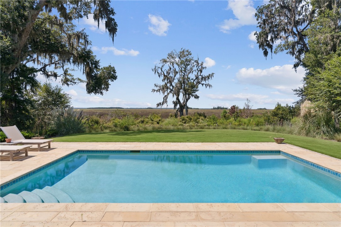 255 Saint Annie's Lane