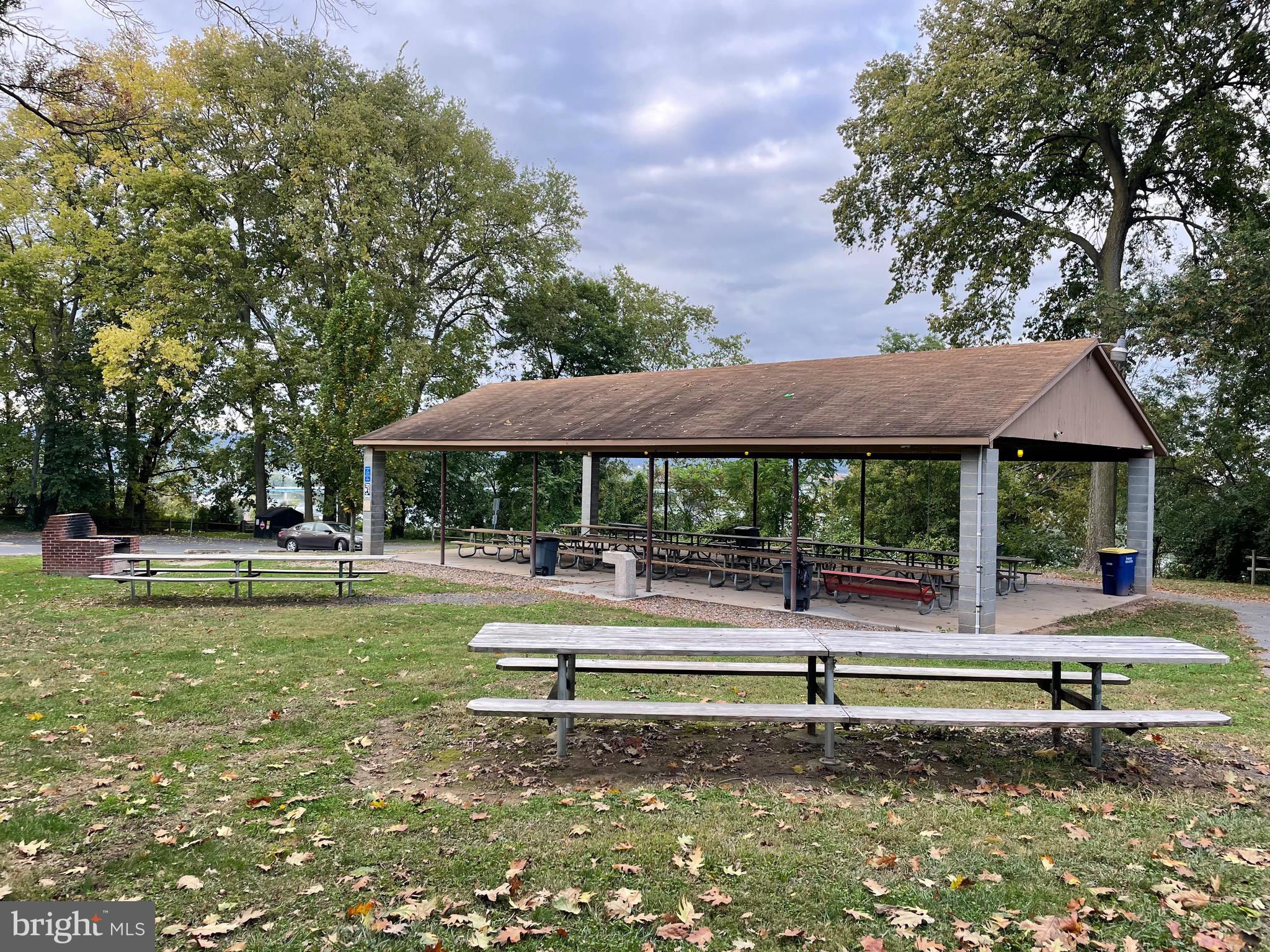 541 BRIDGEVIEW DRIVE