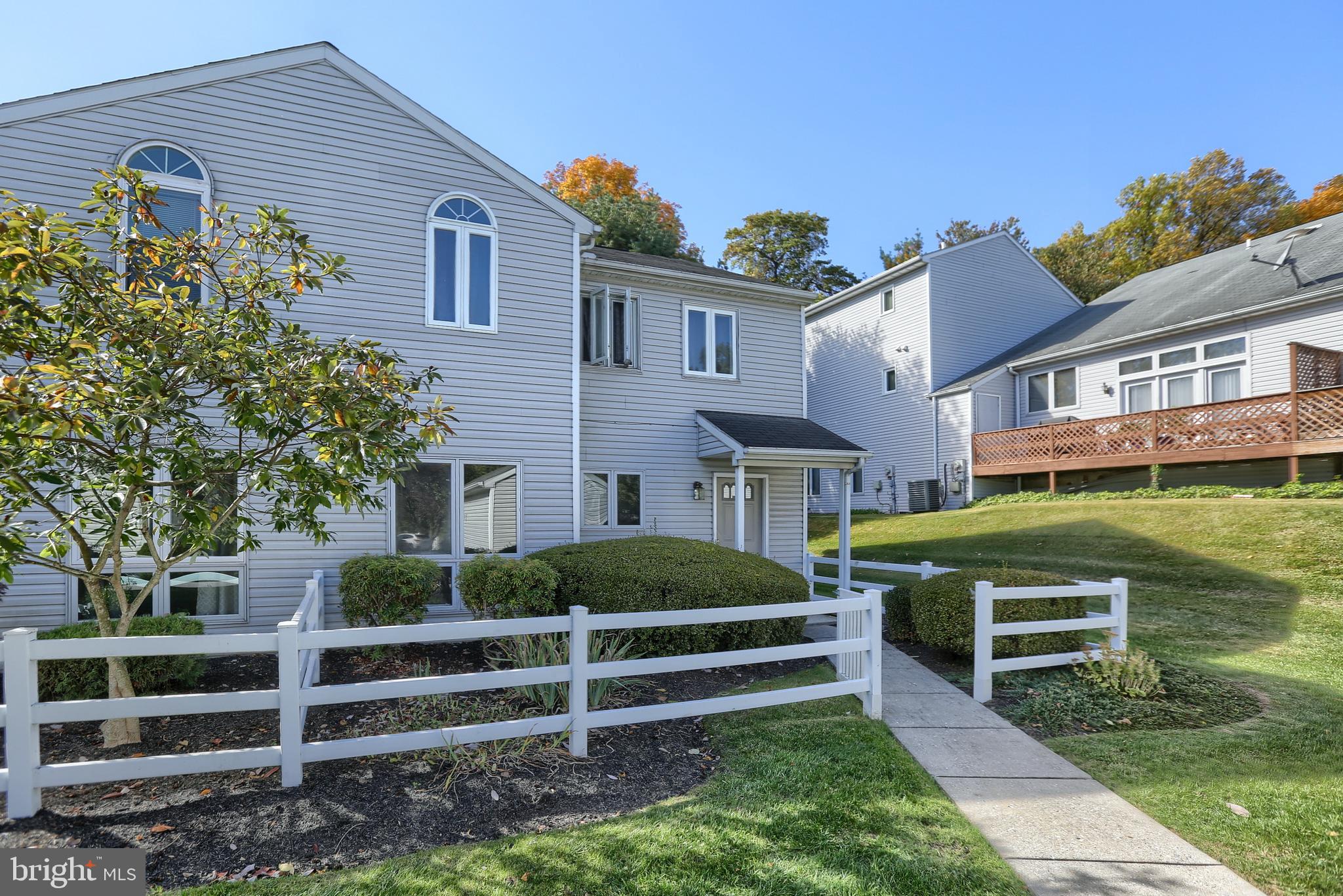 1821 CREEK VIEW COURT