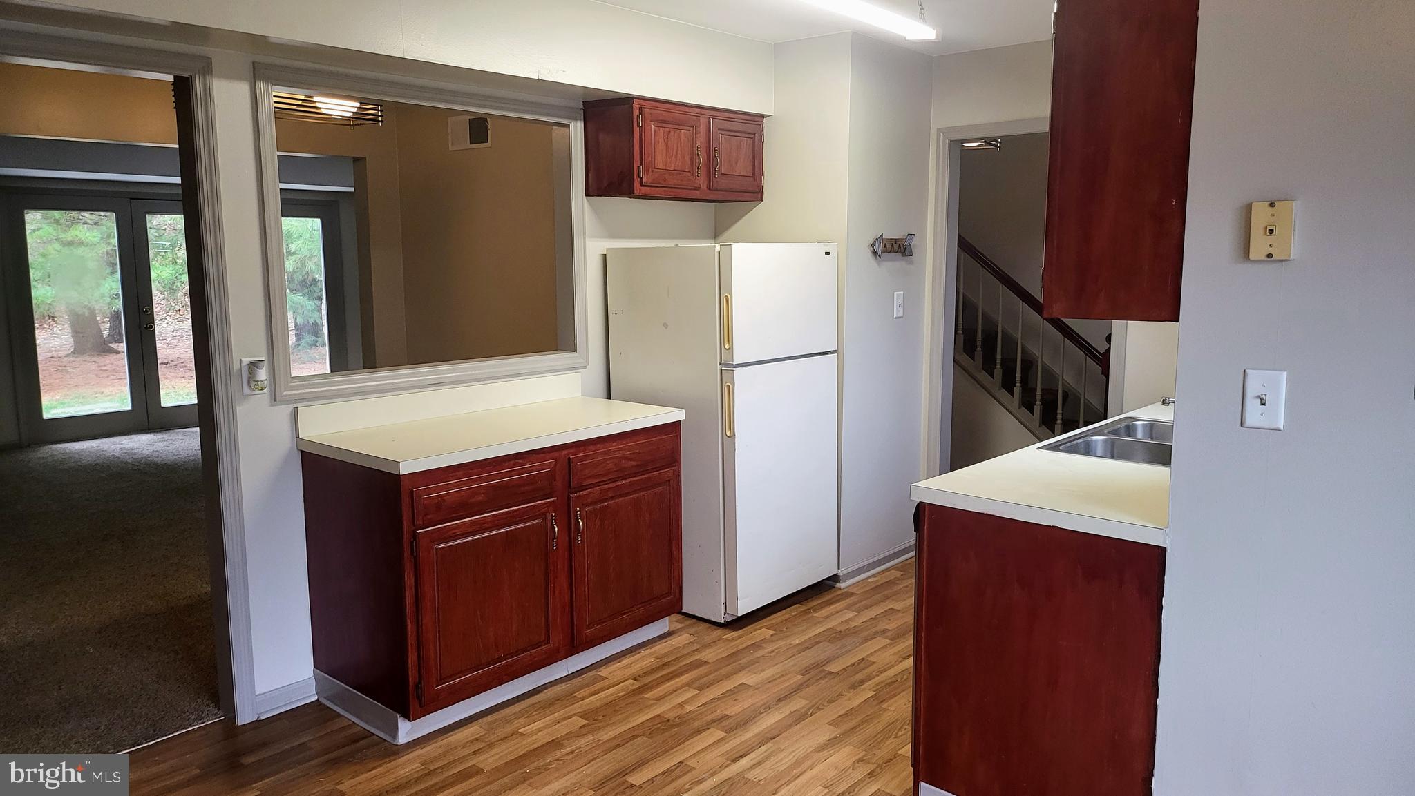 1821 CREEK VIEW COURT