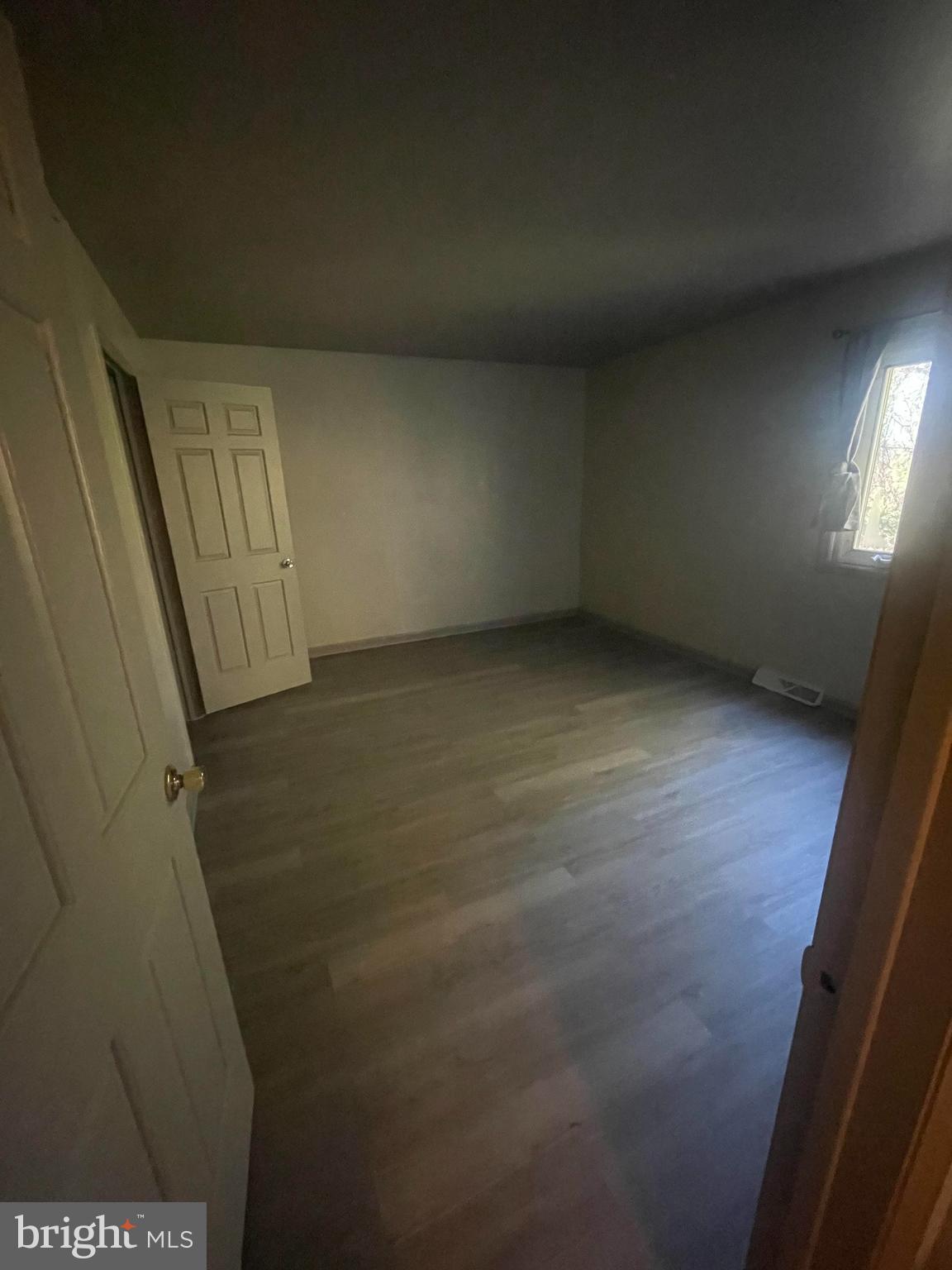 1821 CREEK VIEW COURT