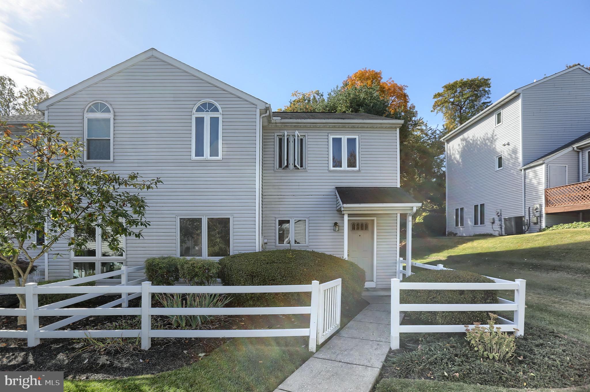 1821 CREEK VIEW COURT