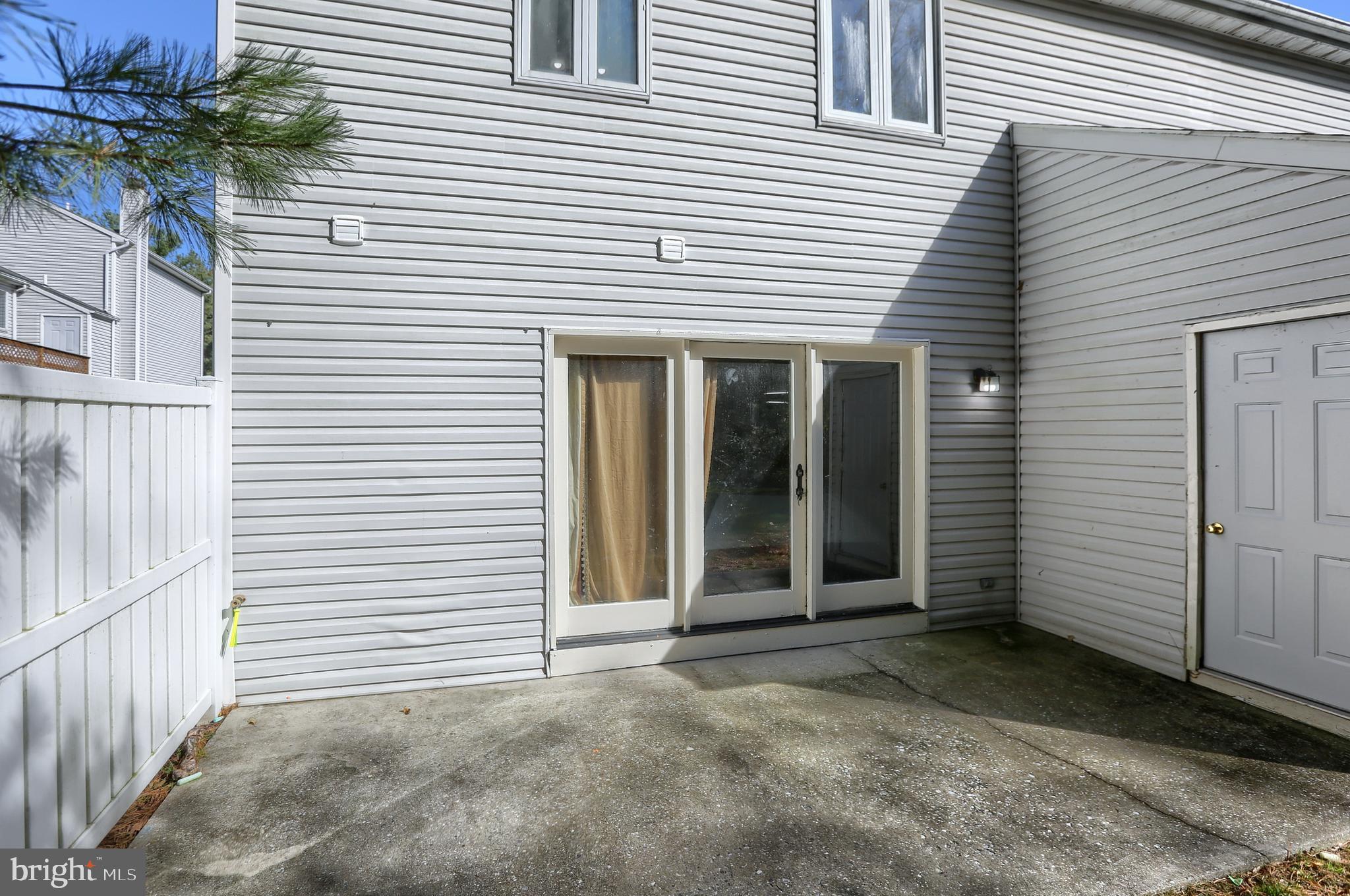 1821 CREEK VIEW COURT