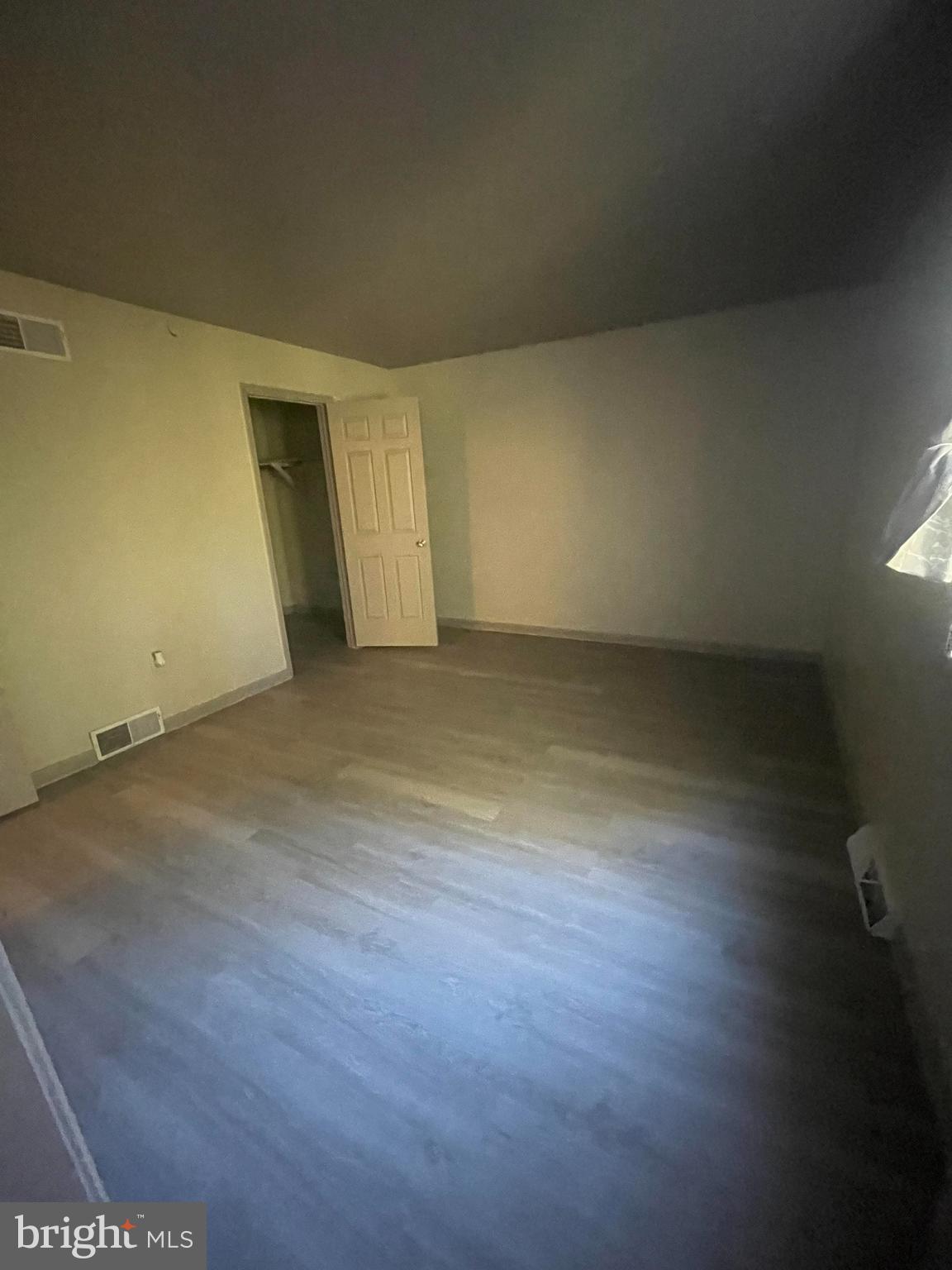 1821 CREEK VIEW COURT