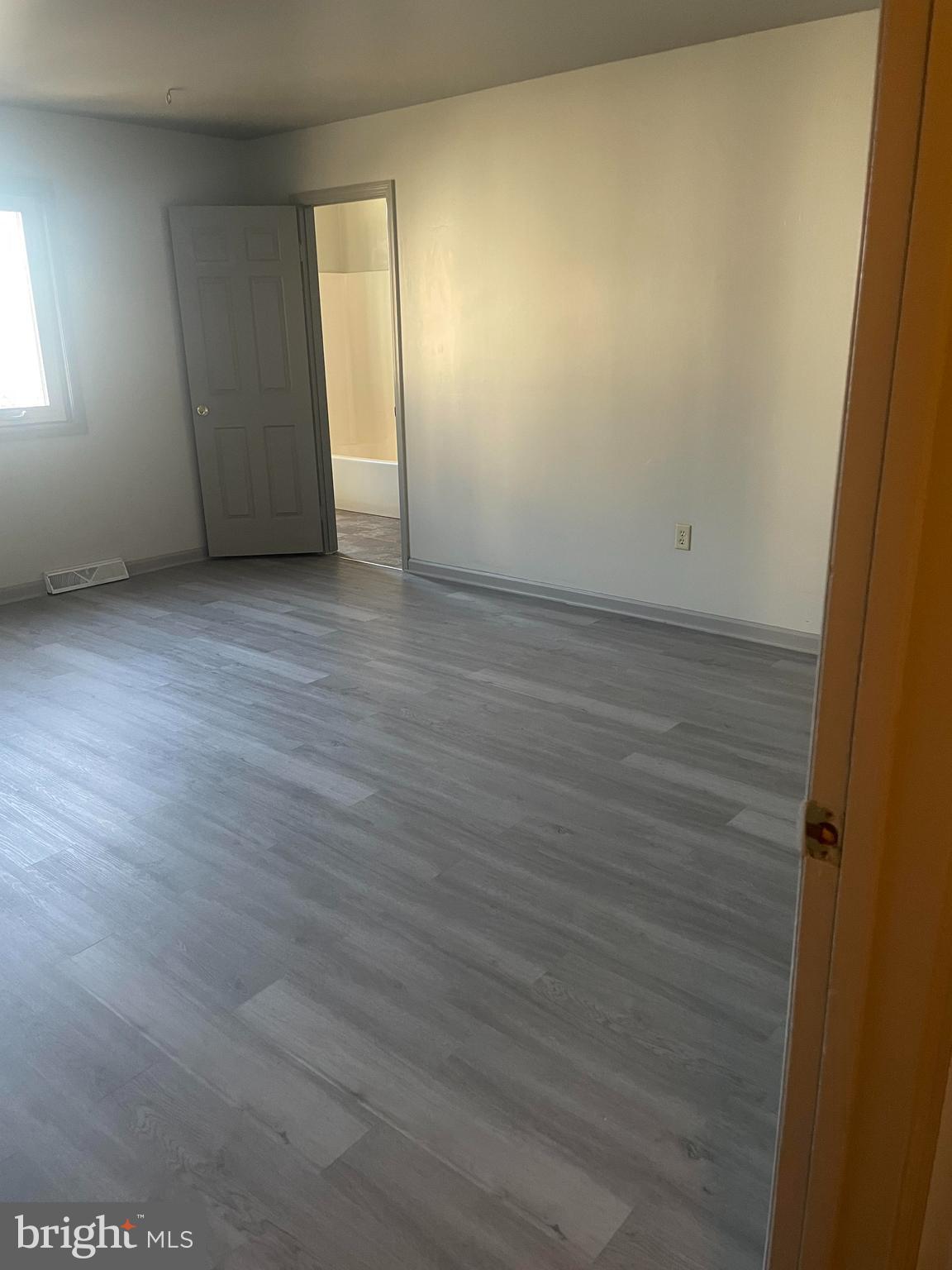 1821 CREEK VIEW COURT