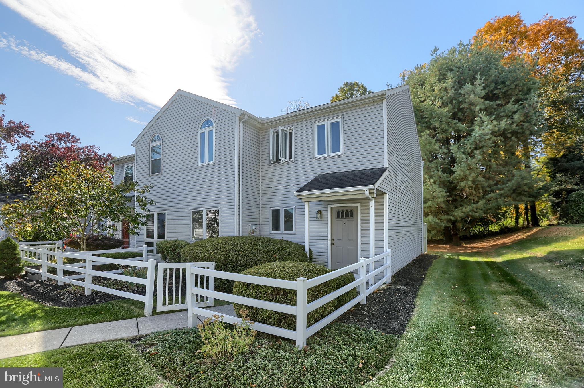 1821 CREEK VIEW COURT