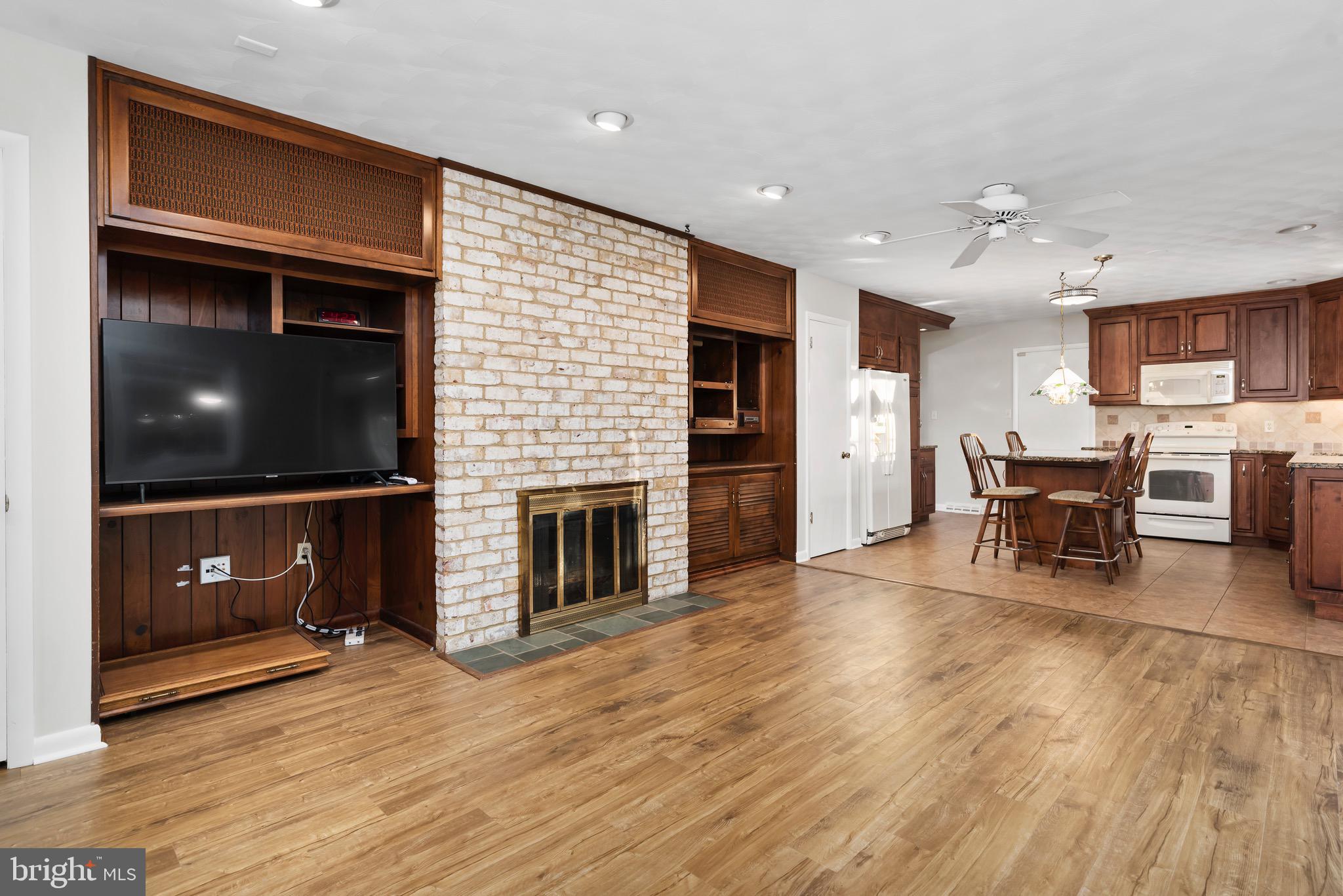 5236 DEERFIELD AVENUE