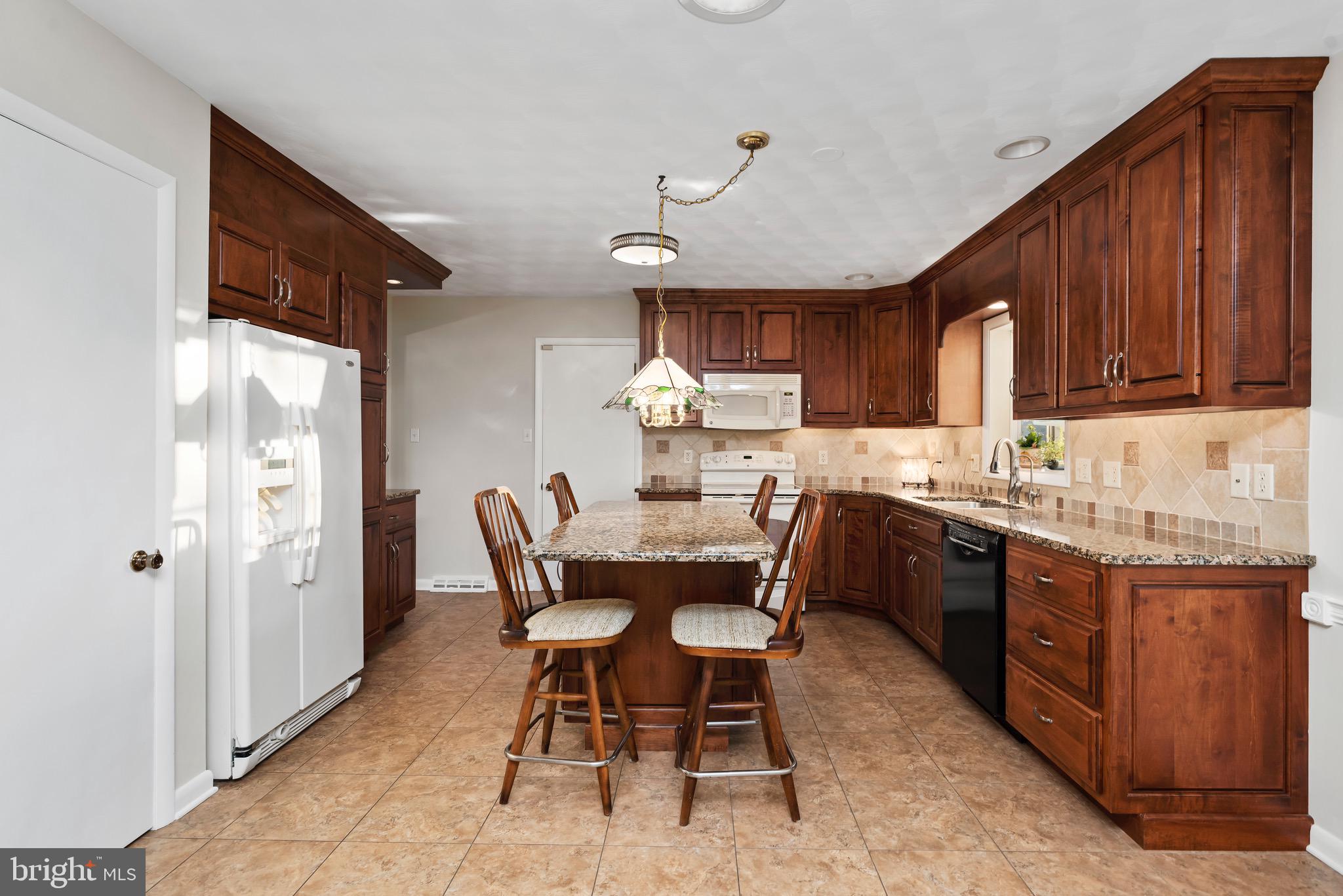 5236 DEERFIELD AVENUE