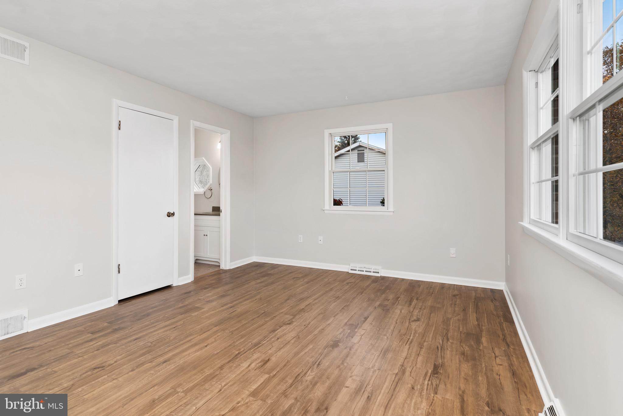 5236 DEERFIELD AVENUE