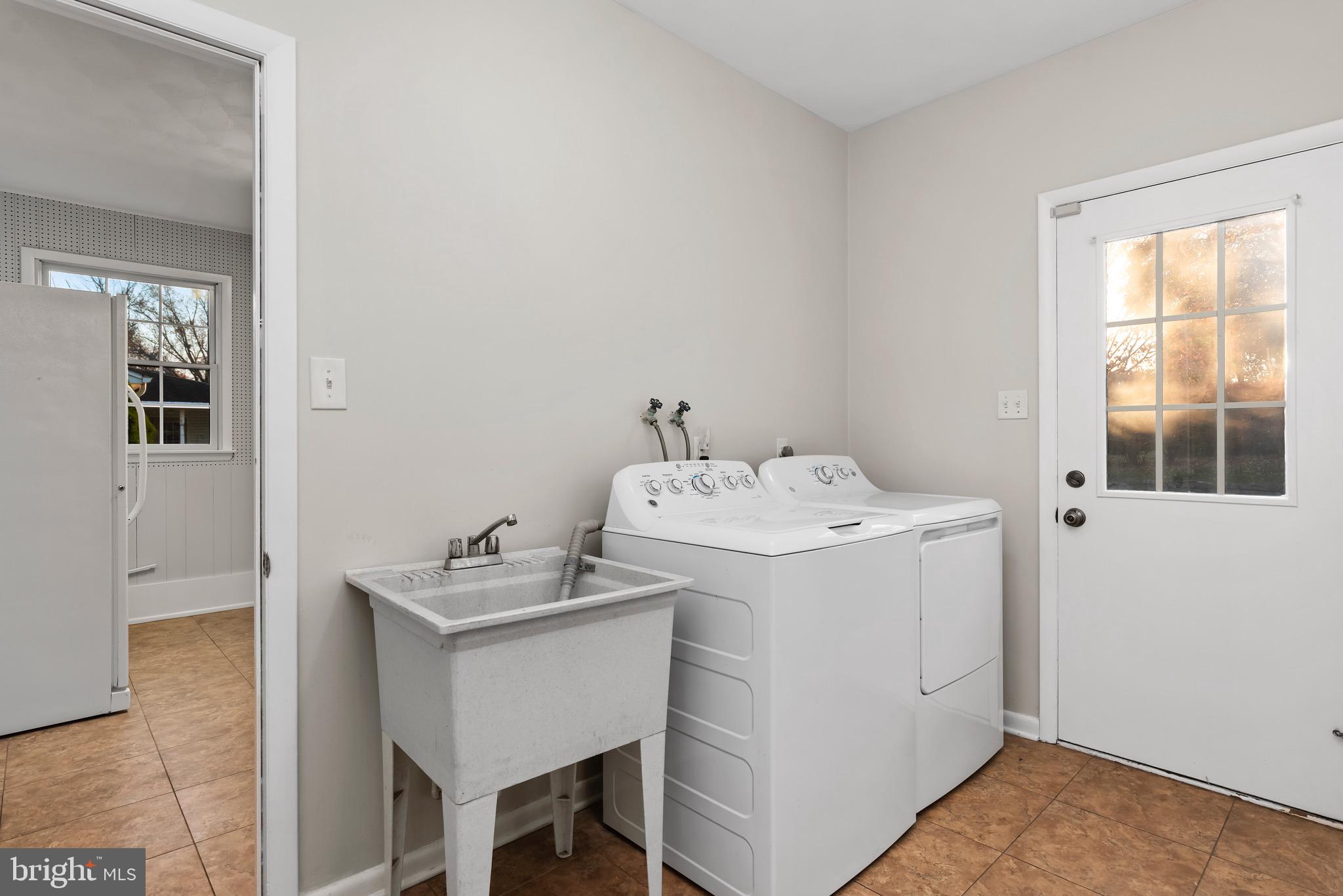 5236 DEERFIELD AVENUE