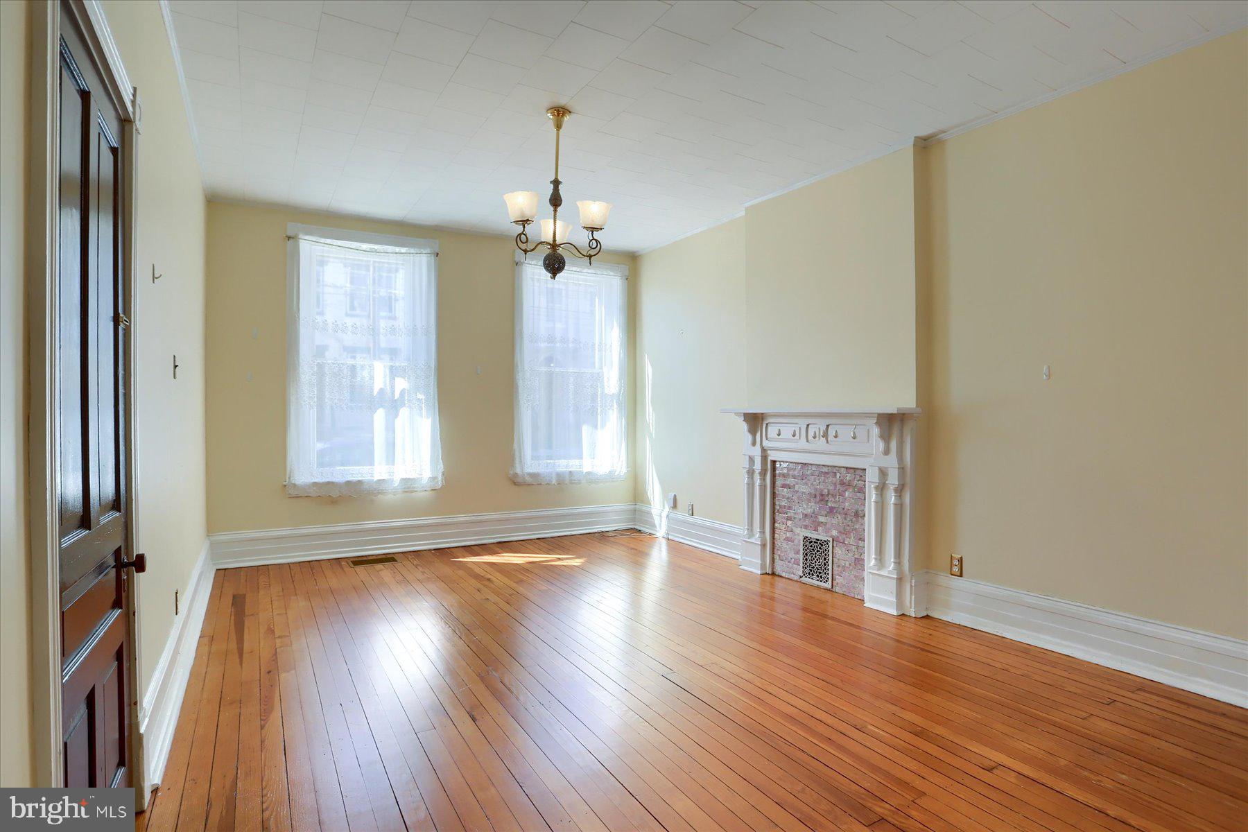 127 W LOUTHER STREET