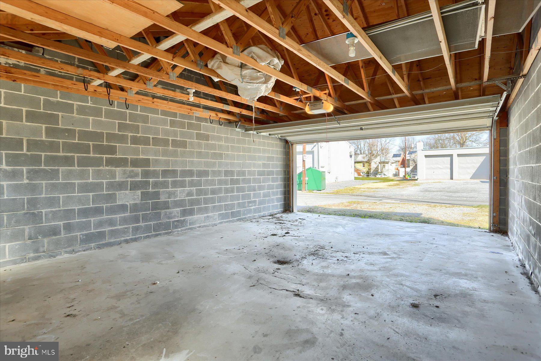 127 W LOUTHER STREET