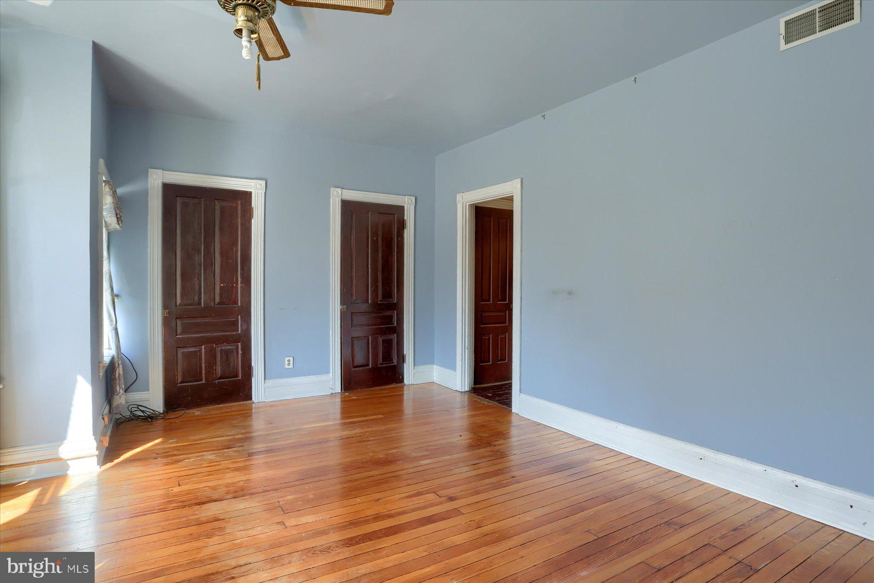 127 W LOUTHER STREET