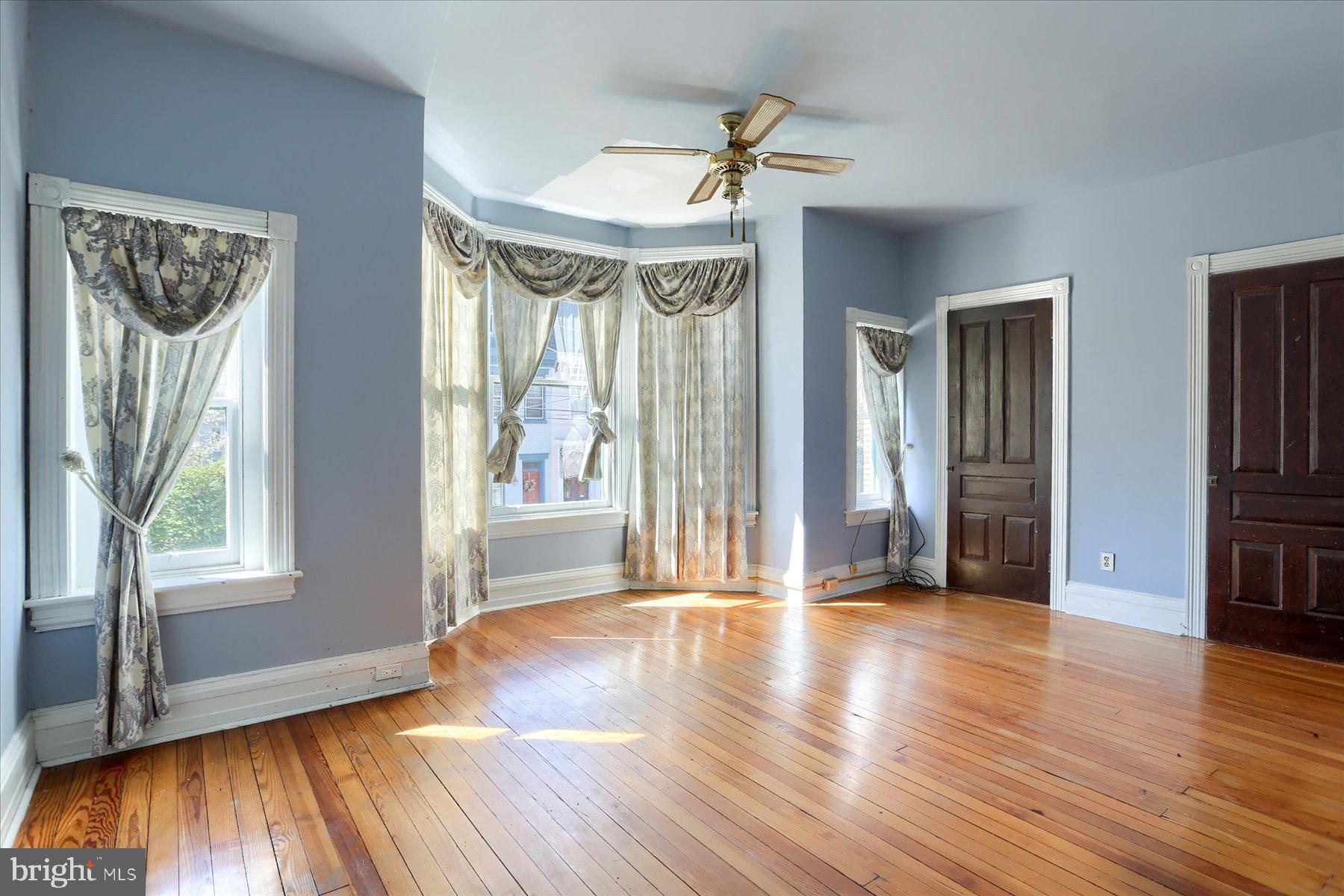 127 W LOUTHER STREET