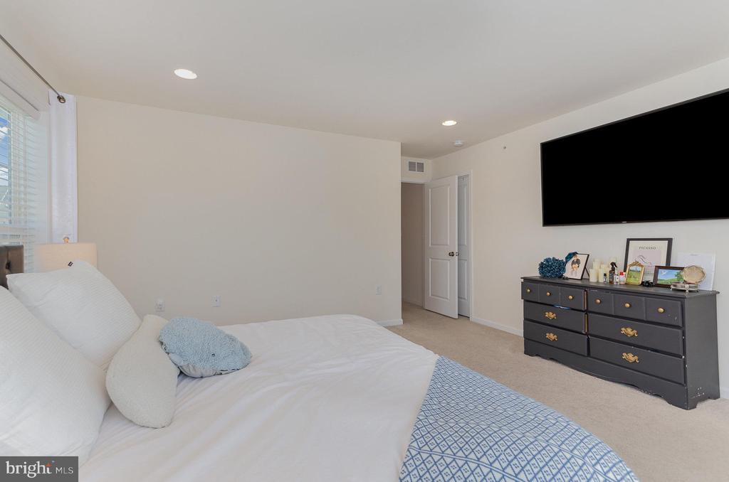3253 KATIE WAY