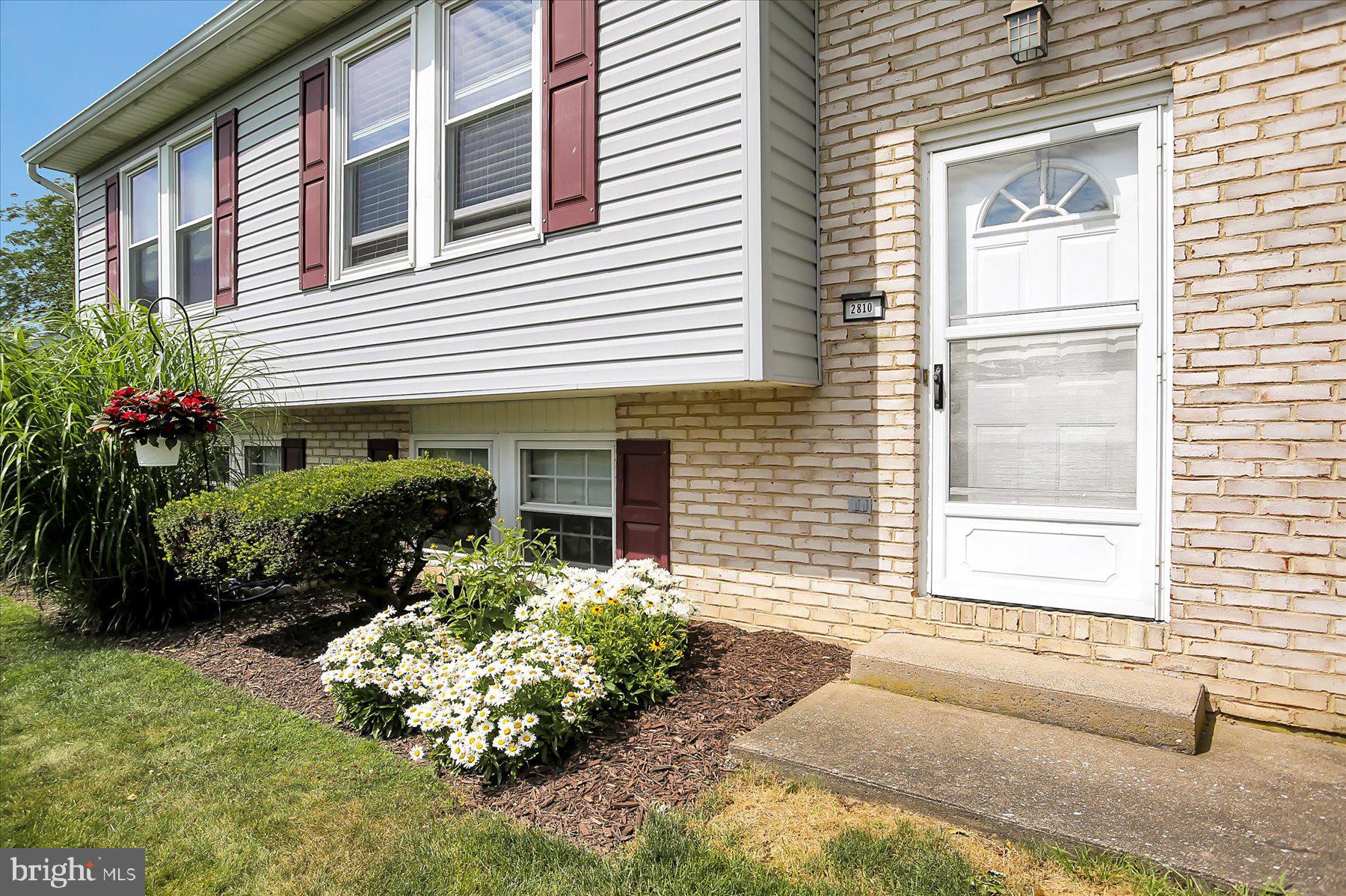 2810 W ROSEGARDEN BOULEVARD