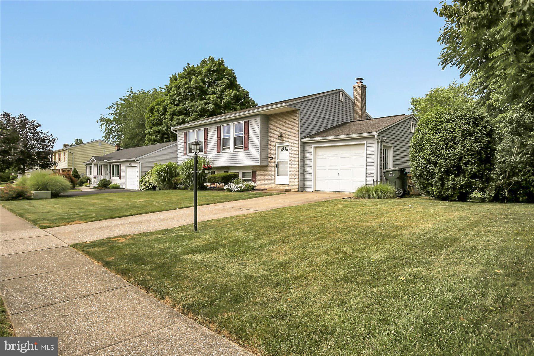 2810 W ROSEGARDEN BOULEVARD