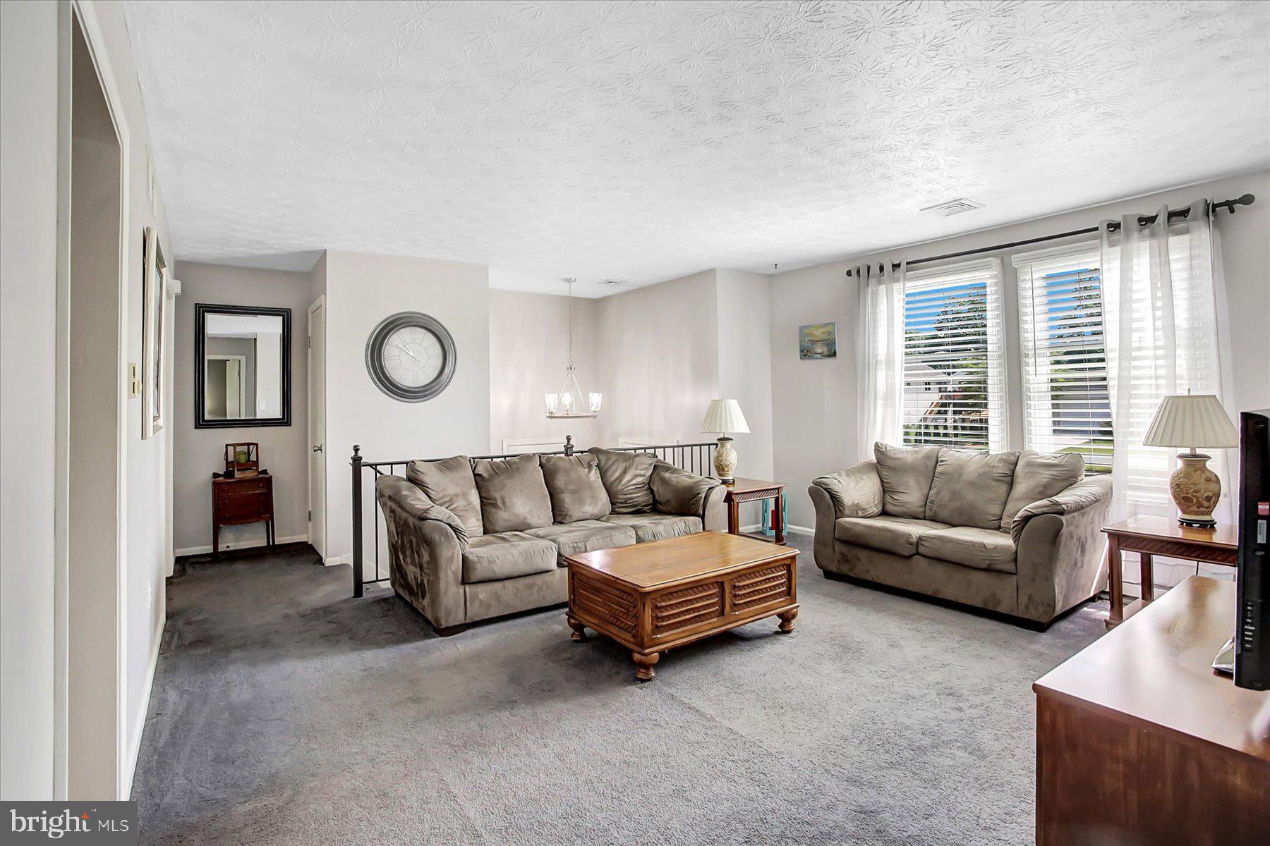 2810 W ROSEGARDEN BOULEVARD