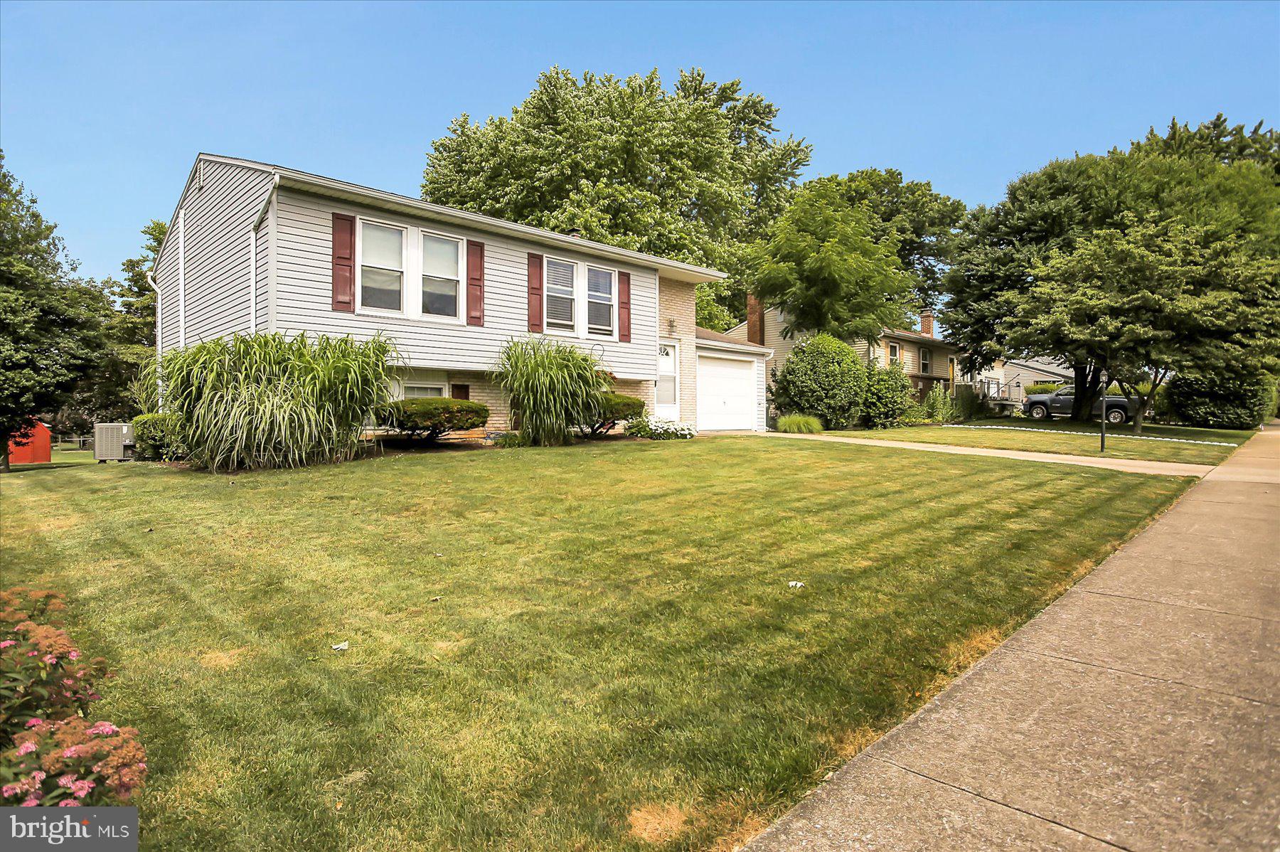 2810 W ROSEGARDEN BOULEVARD