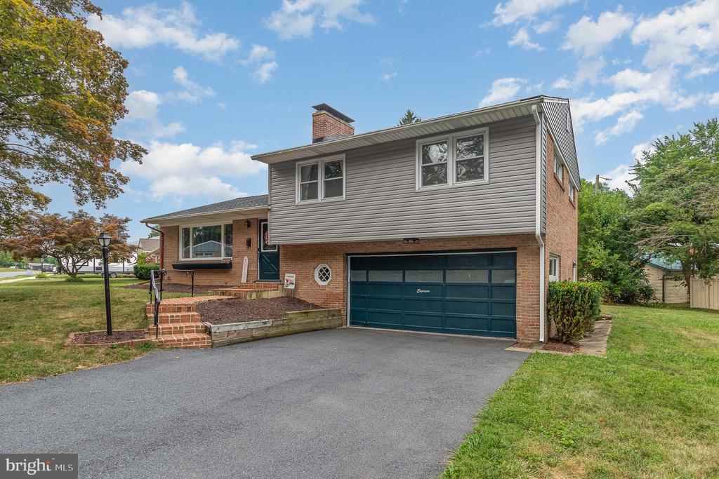 18 COLGATE DRIVE