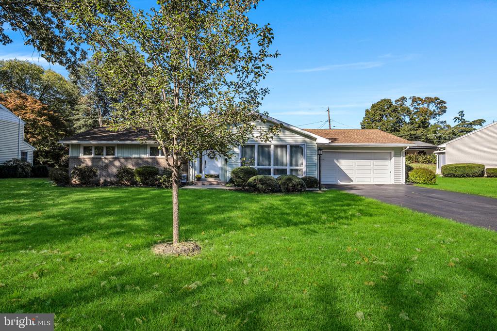 54 HILLSIDE DRIVE