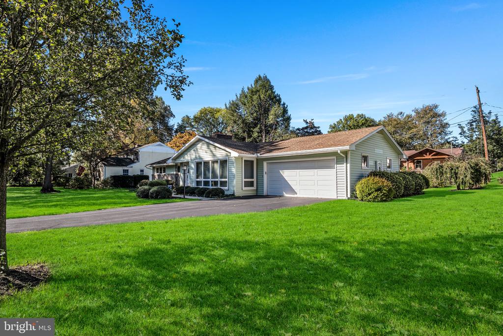 54 HILLSIDE DRIVE