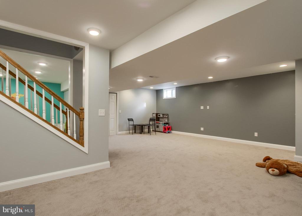 6354 MERCURY DRIVE
